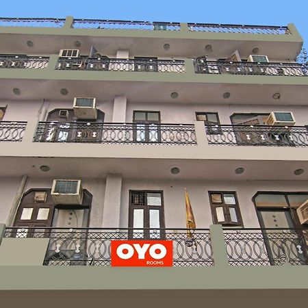 Flagship Hotel Decent Stay Near Pvr Vikaspuri Delhi Yeni Delhi Dış mekan fotoğraf