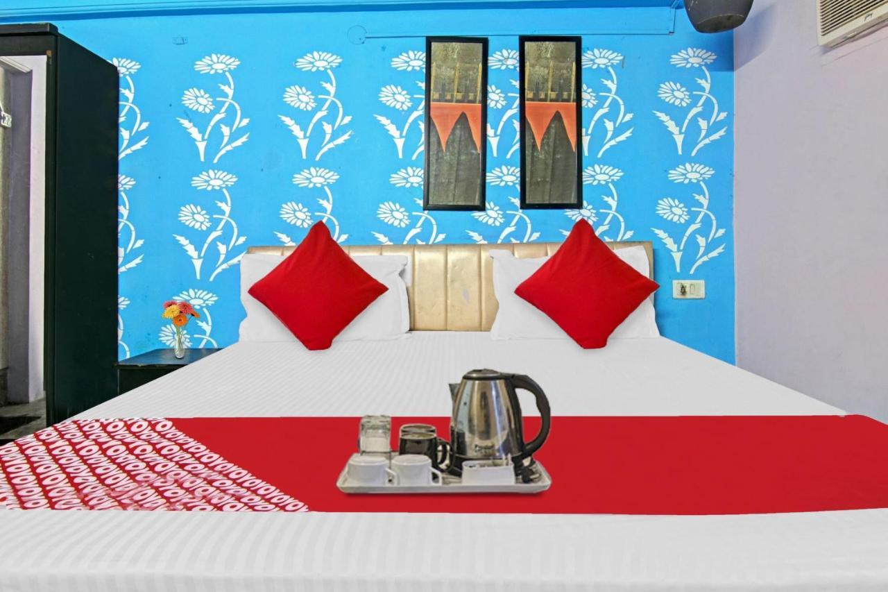 Flagship Hotel Decent Stay Near Pvr Vikaspuri Delhi Yeni Delhi Dış mekan fotoğraf