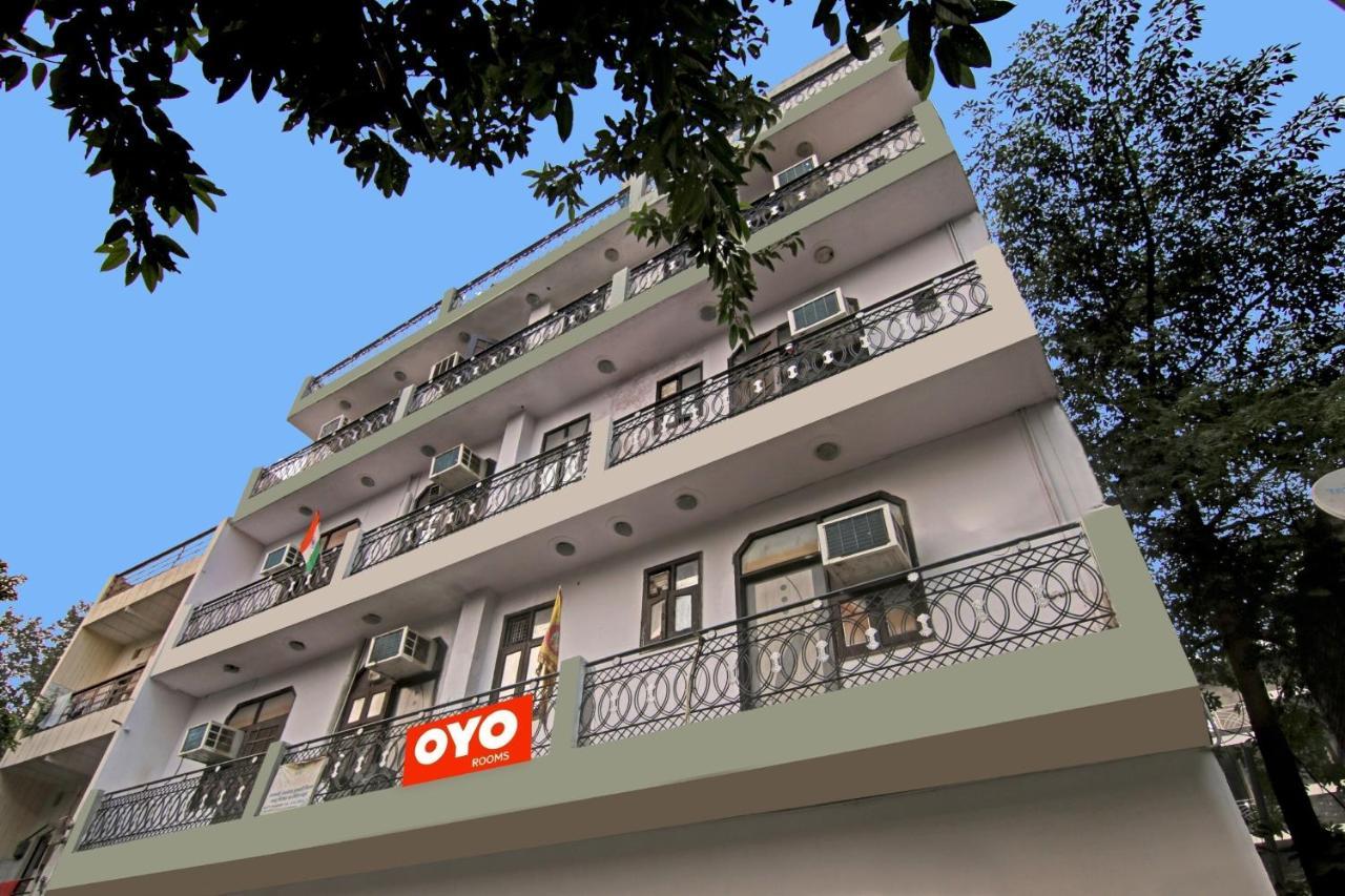 Flagship Hotel Decent Stay Near Pvr Vikaspuri Delhi Yeni Delhi Dış mekan fotoğraf