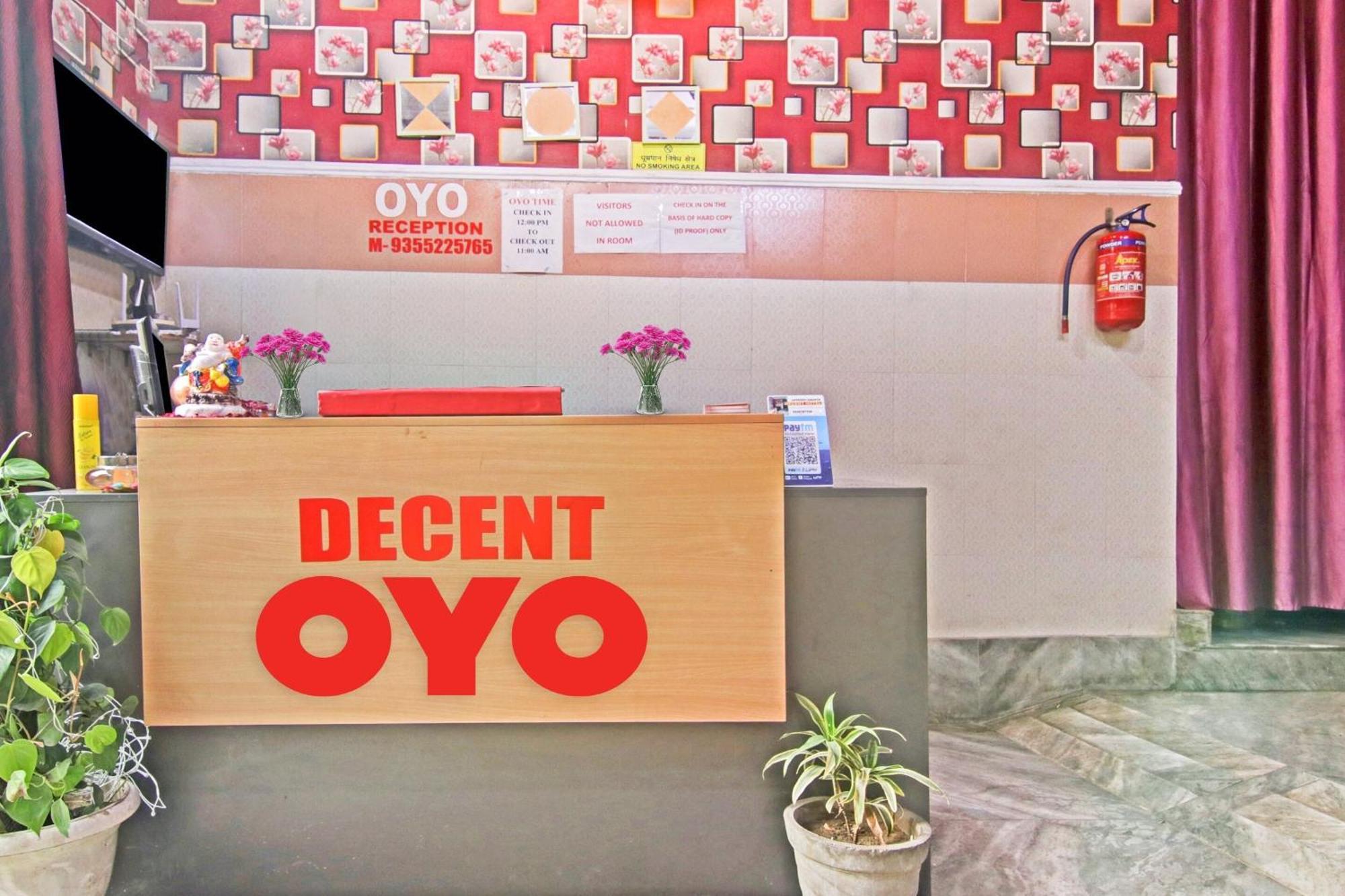 Flagship Hotel Decent Stay Near Pvr Vikaspuri Delhi Yeni Delhi Dış mekan fotoğraf