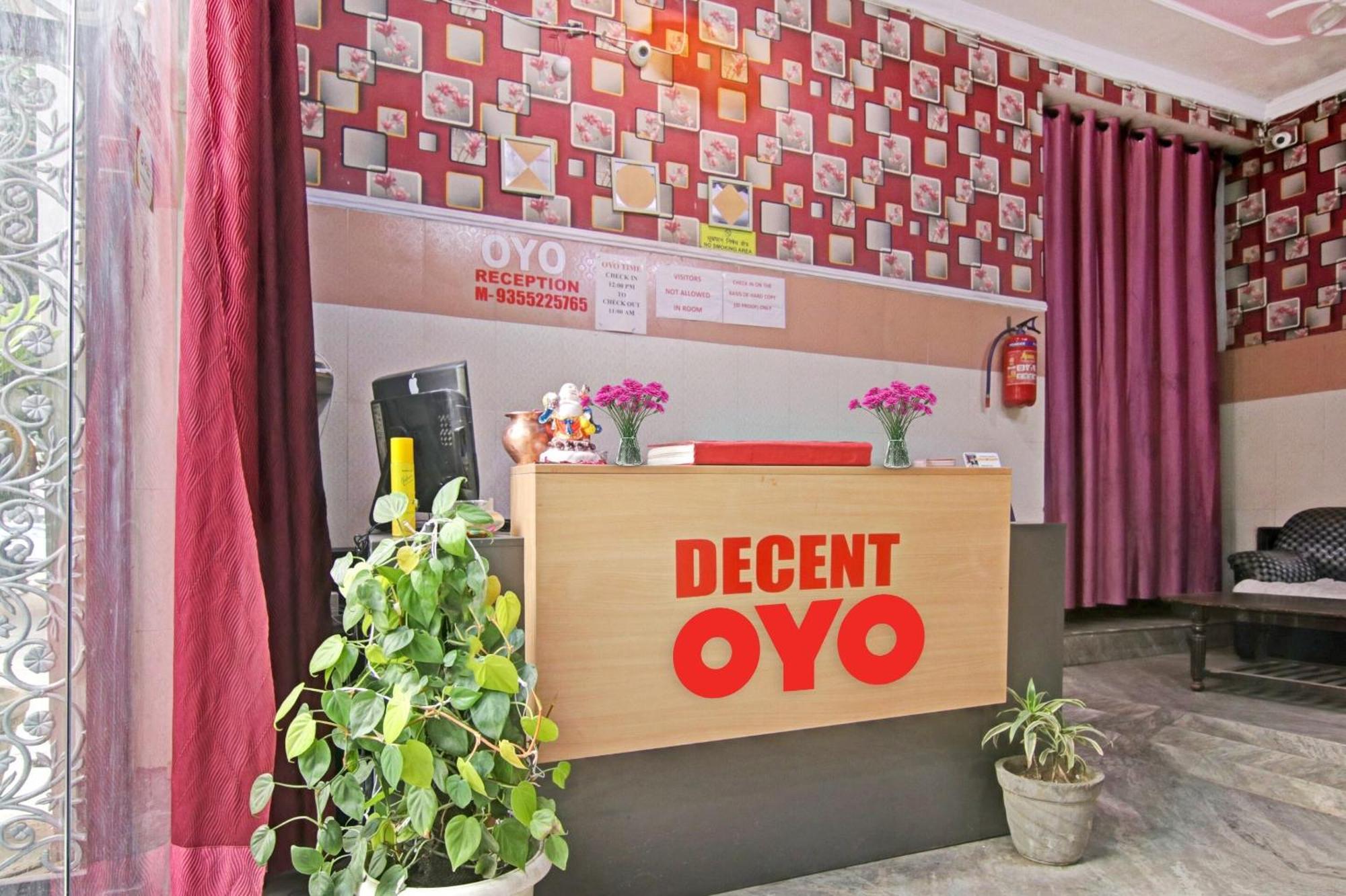 Flagship Hotel Decent Stay Near Pvr Vikaspuri Delhi Yeni Delhi Dış mekan fotoğraf