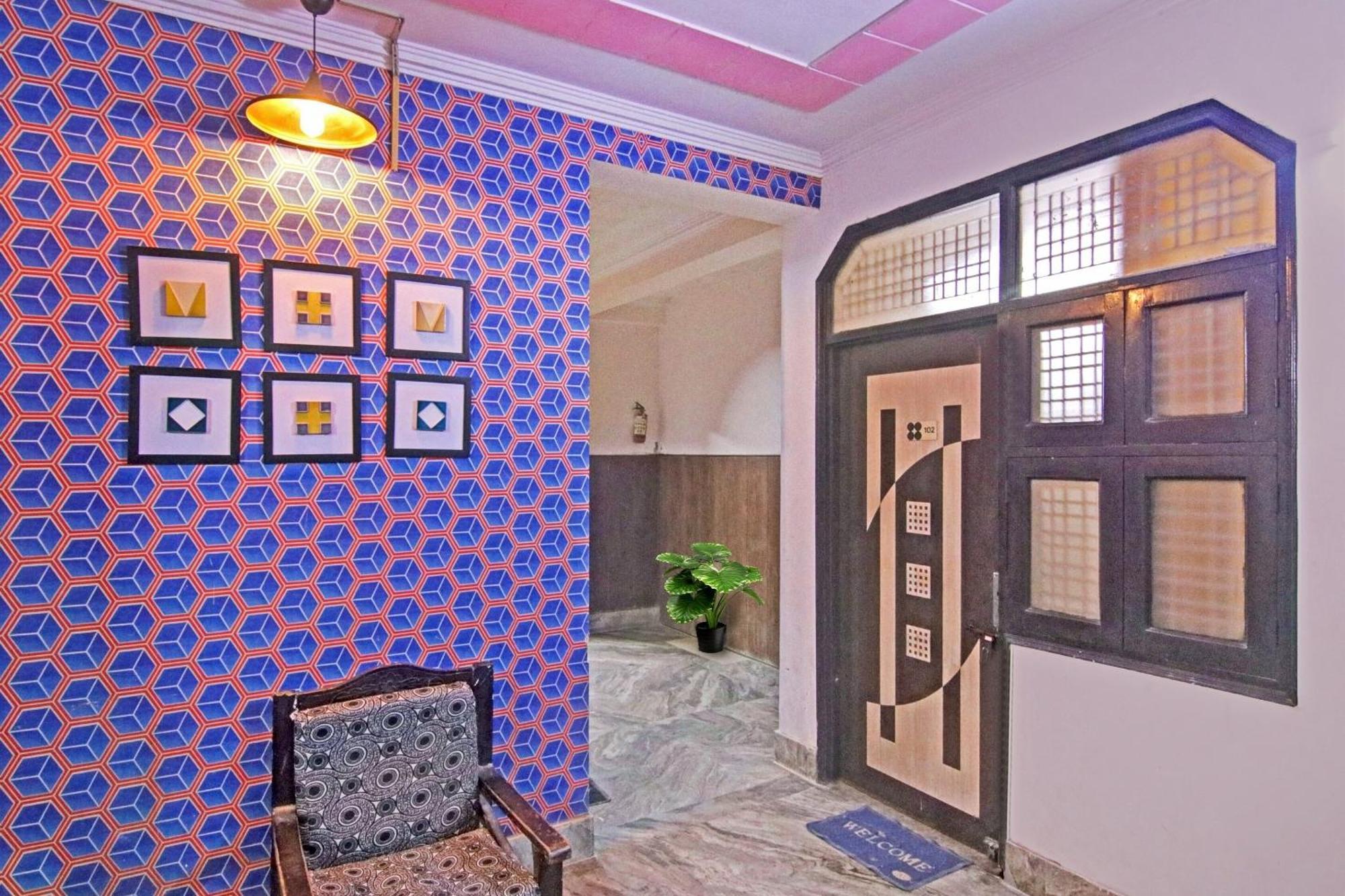 Flagship Hotel Decent Stay Near Pvr Vikaspuri Delhi Yeni Delhi Dış mekan fotoğraf